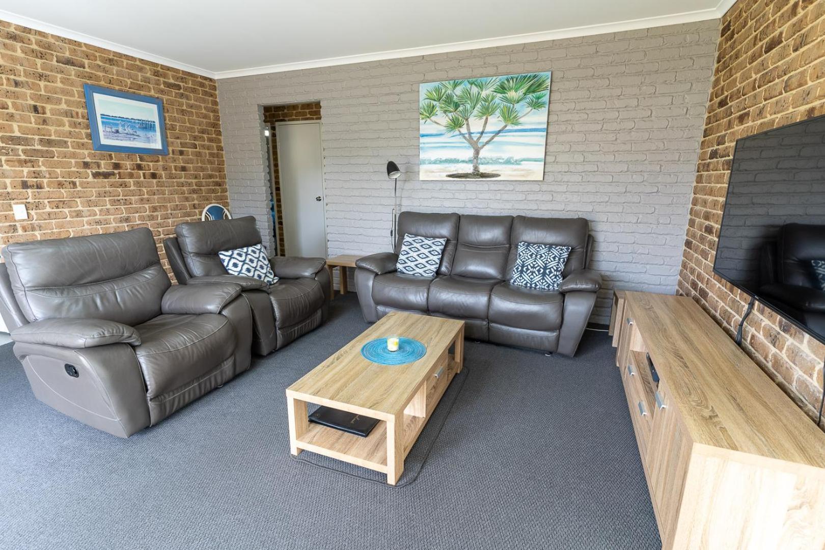 Beachfront Apartments Меримбула Екстериор снимка