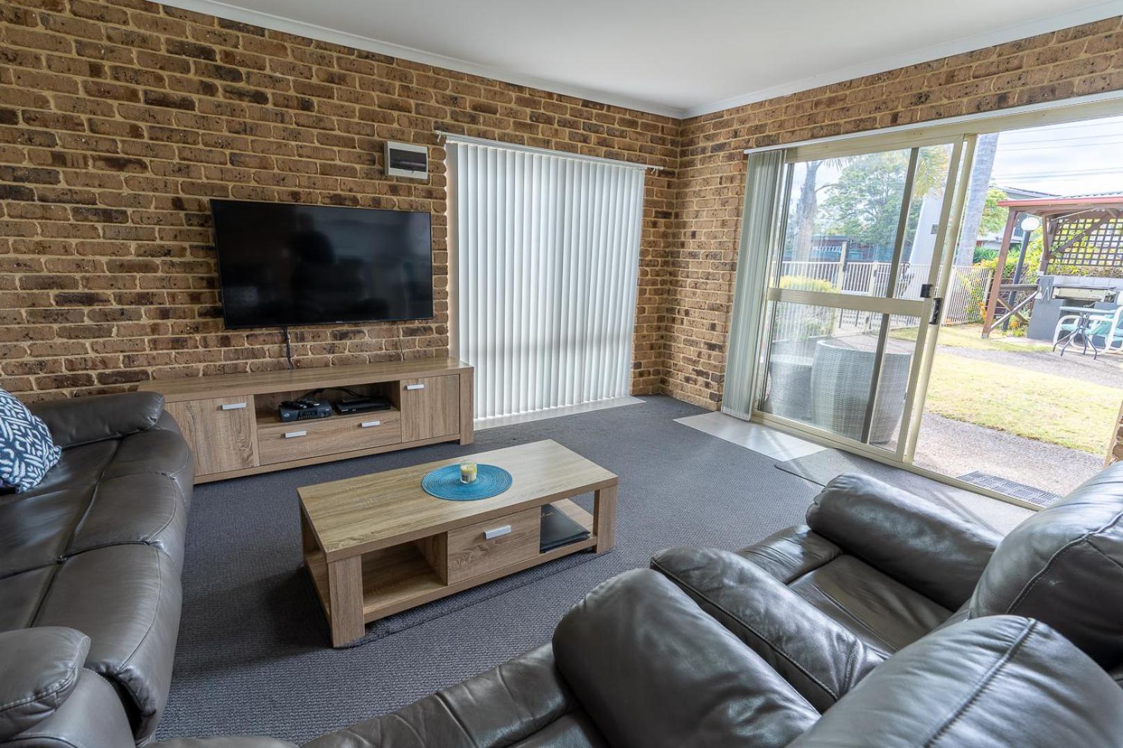 Beachfront Apartments Меримбула Екстериор снимка